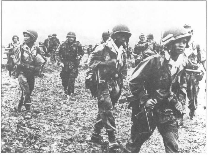 Иллюстрация к книге — Короткий век блистательной империи [i_041.jpg]