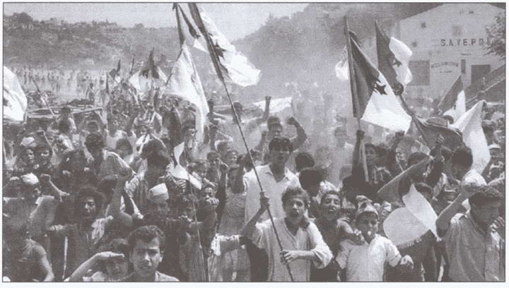 Иллюстрация к книге — Короткий век блистательной империи [i_043.jpg]