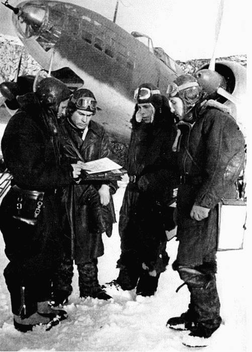 Иллюстрация к книге — Торпедоносцы в бою. Их звали "смертниками" [i_086.jpg]