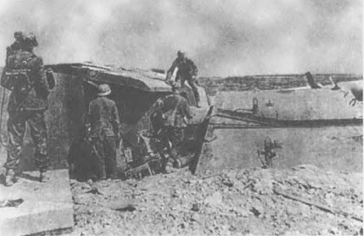 Иллюстрация к книге — Трагедии Севастопольской крепости [i_085.jpg]