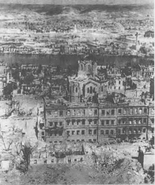 Иллюстрация к книге — Трагедии Севастопольской крепости [i_091.jpg]