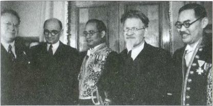 Иллюстрация к книге — Япония. Незавершенное соперничество [i_159.jpg]