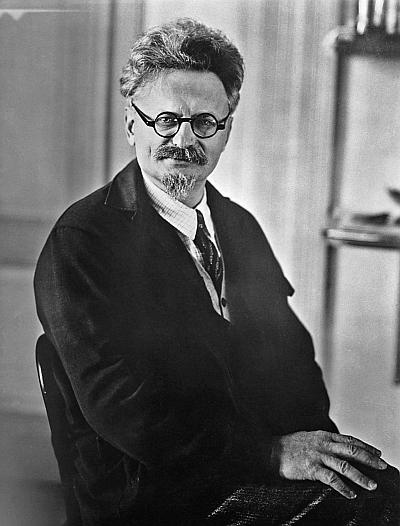 Иллюстрация к книге — Большевики. 1917 [i_039.jpg]