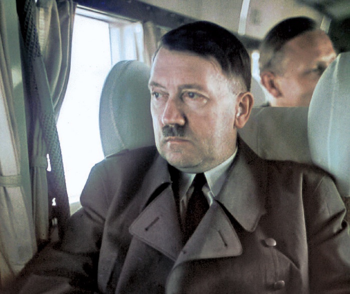 Иллюстрация к книге — Освенцим. Нацисты и "окончательное решение еврейского вопроса" [i_002.jpg]