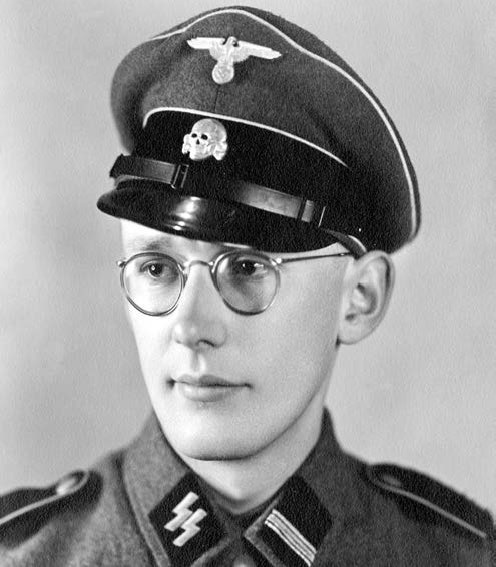 Иллюстрация к книге — Освенцим. Нацисты и "окончательное решение еврейского вопроса" [i_017.jpg]