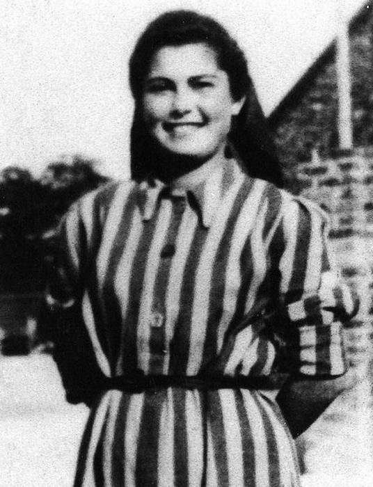 Иллюстрация к книге — Освенцим. Нацисты и "окончательное решение еврейского вопроса" [i_020.jpg]