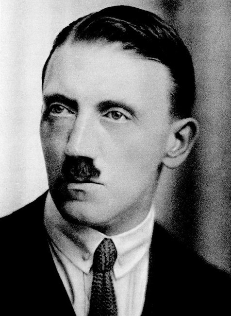 Иллюстрация к книге — Темная харизма Адольфа Гитлера. Ведущий миллионы в пропасть [i_002.jpg]