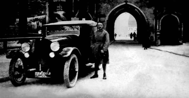 Иллюстрация к книге — Темная харизма Адольфа Гитлера. Ведущий миллионы в пропасть [i_009.jpg]