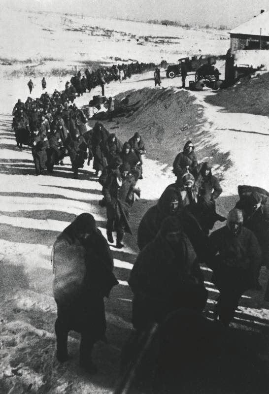 Иллюстрация к книге — Темная харизма Адольфа Гитлера. Ведущий миллионы в пропасть [i_028.jpg]