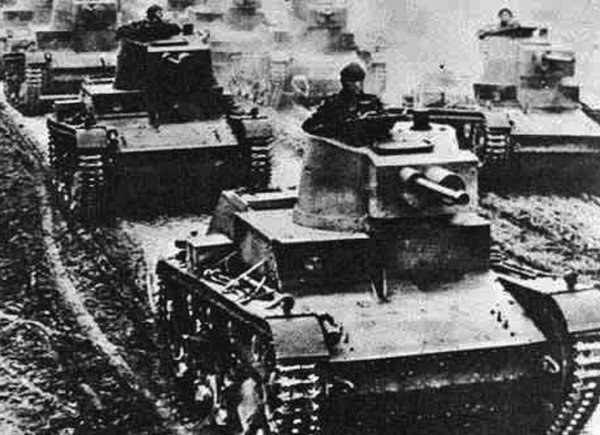 Иллюстрация к книге — Как Черчилль развязал Вторую Мировую. Главный виновник войны [i_019.jpg]