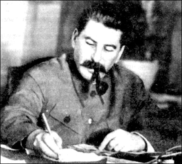 Иллюстрация к книге — "Крестовый поход на Восток". Гитлеровская Европа против России [_035.jpg]