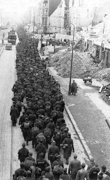 Иллюстрация к книге — Асы и пропаганда. Дутые победы Люфтваффе [i_005.jpg]