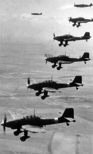 Иллюстрация к книге — Асы и пропаганда. Дутые победы Люфтваффе [i_076.jpg]