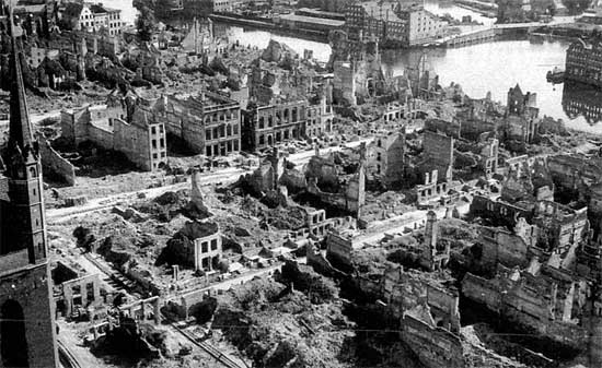 Иллюстрация к книге — Асы и пропаганда. Дутые победы Люфтваффе [i_111.jpg]