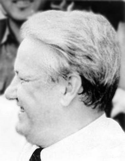 Иллюстрация к книге — Госбесы. Кровавая гэбня и "живой труп" [i_010.jpg]