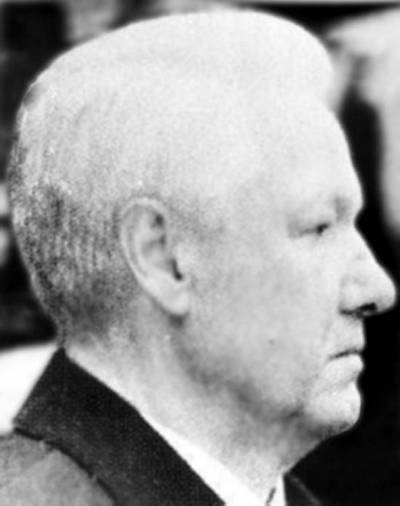 Иллюстрация к книге — Госбесы. Кровавая гэбня и "живой труп" [i_012.jpg]