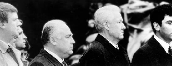 Иллюстрация к книге — Госбесы. Кровавая гэбня и "живой труп" [i_013.jpg]