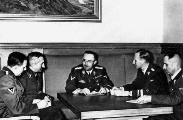 Иллюстрация к книге — Гестапо. Террор без границ [pic_30.jpg]