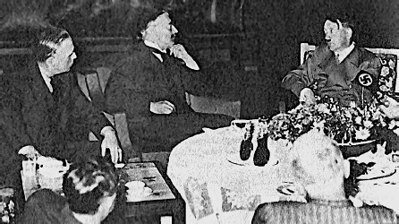 Иллюстрация к книге — Кто заставил Гитлера напасть на Сталина. Роковая ошибка Гитлера [i_020.jpg]