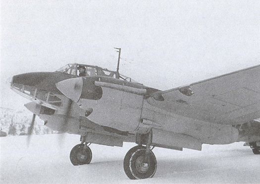 Иллюстрация к книге — Асы над тундрой. Воздушная война в Заполярье. 1941-1944 годы [i_014.jpg]