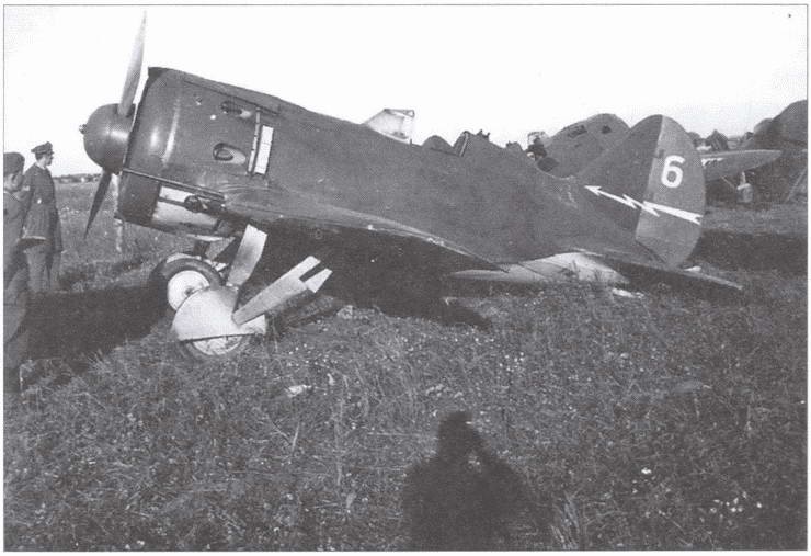 Иллюстрация к книге — Истребители на взлет! [i_030.jpg]