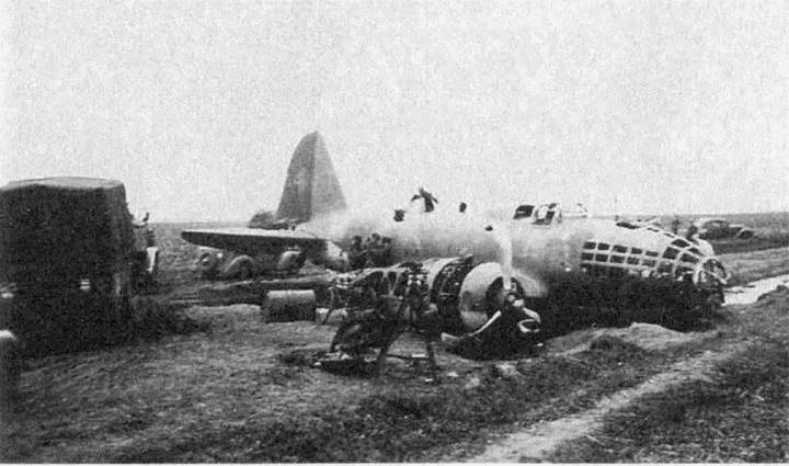 Иллюстрация к книге — Большое небо дальней авиации. Советские дальние бомбардировщики в Великой Отечественной войне. 1941-1945 [i_018.jpg]