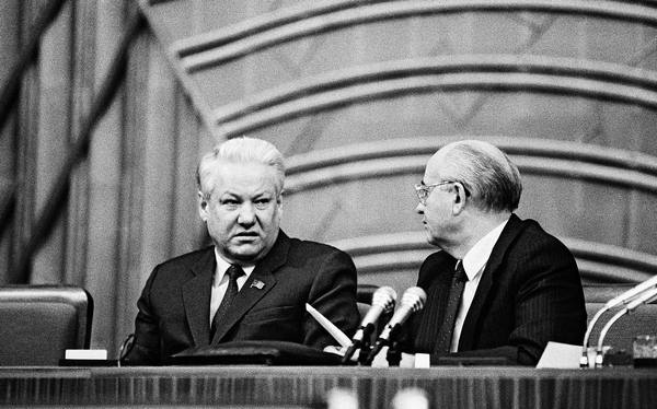 Иллюстрация к книге — История России. От Горбачева до Путина и Медведева [i_021.jpg]