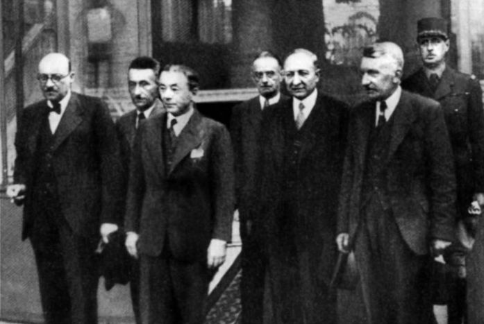 Иллюстрация к книге — Великий де Голль. "Франция - это я!" [vkladka1_img_19.jpg]