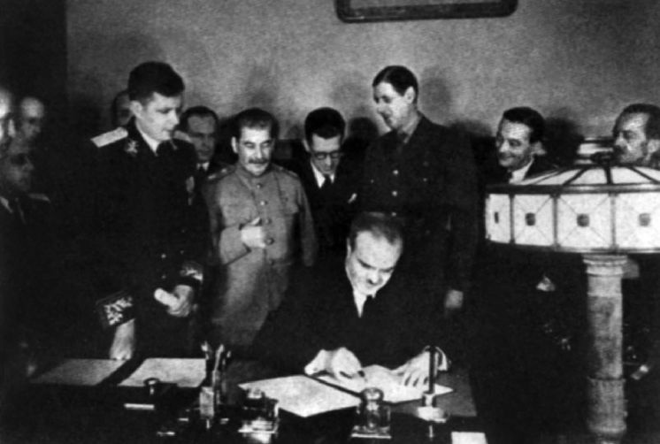 Иллюстрация к книге — Великий де Голль. "Франция - это я!" [vkladka1_img_31.jpg]