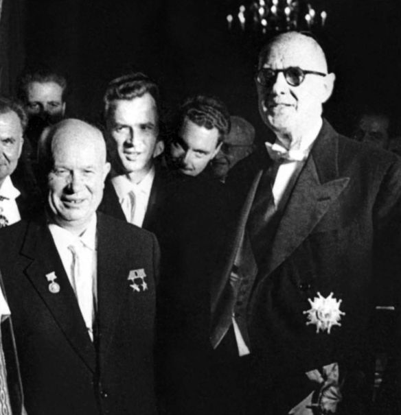 Иллюстрация к книге — Великий де Голль. "Франция - это я!" [vkladka3_img_07.jpg]