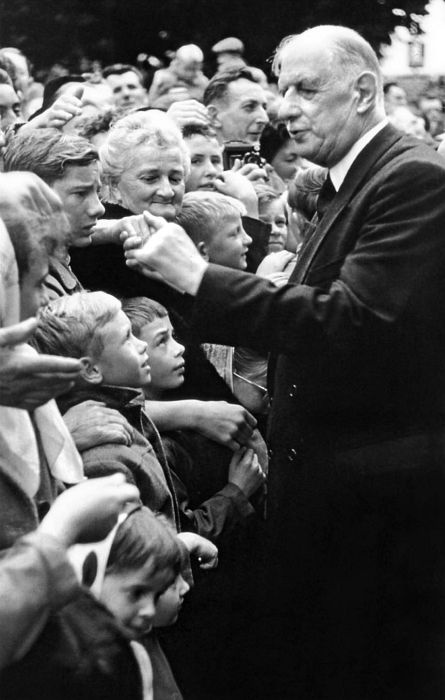 Иллюстрация к книге — Великий де Голль. "Франция - это я!" [vkladka3_img_17.jpg]