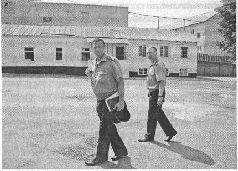 Иллюстрация к книге — Аферистка. Дело Тимошенко [i_030.jpg]