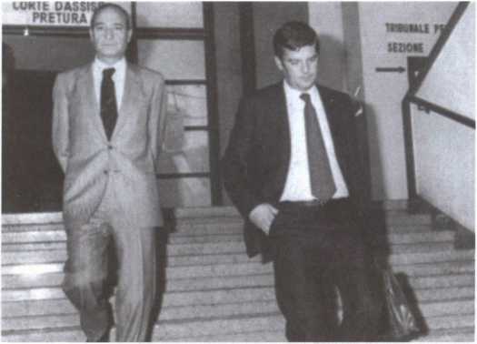 Иллюстрация к книге — Во имя Господа. Кто убил Папу Римского? [i_057.jpg]