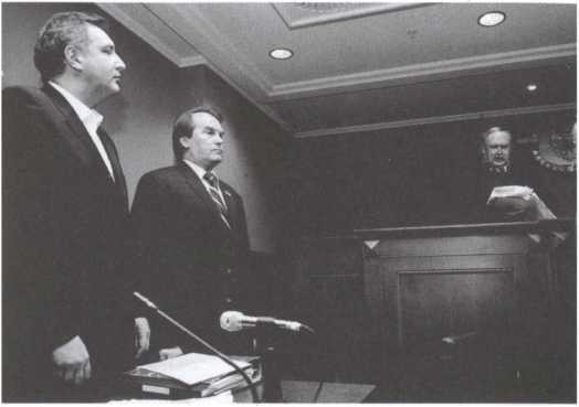 Иллюстрация к книге — Враг народа [i_048.jpg]