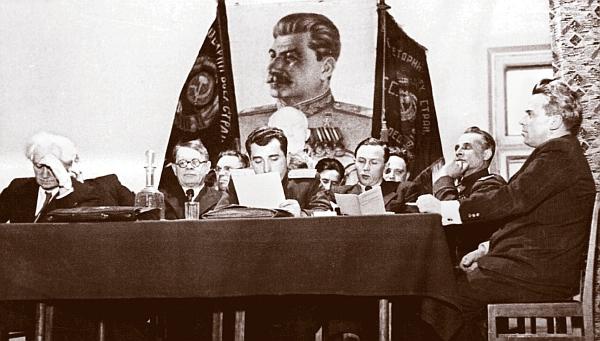 Иллюстрация к книге — Русь богатырская. Героический век [i_043.jpg]