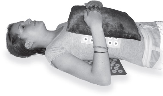 Иллюстрация к книге — Ипликатор Кузнецова. Избавление от боли в спине и шее [i_015.jpg]