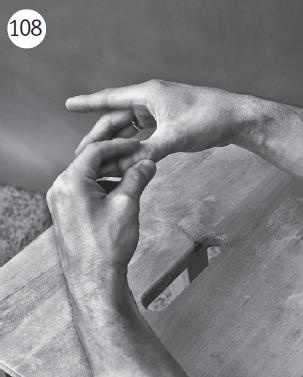 Иллюстрация к книге — Болит шея - что делать [i_127.jpg]