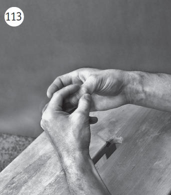 Иллюстрация к книге — Болит шея - что делать [i_132.jpg]