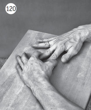 Иллюстрация к книге — Болят руки - что делать [i_130.jpg]