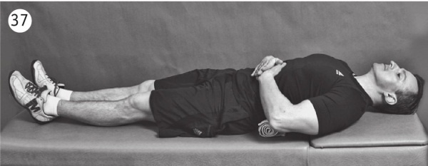 Иллюстрация к книге — Позвоночник без боли. Курс изометрической гимнастики [i_045.jpg]