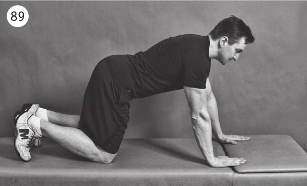 Иллюстрация к книге — Позвоночник без боли. Курс изометрической гимнастики [i_098.jpg]