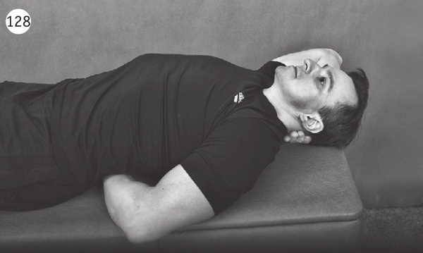 Иллюстрация к книге — Позвоночник без боли. Курс изометрической гимнастики [i_137.jpg]