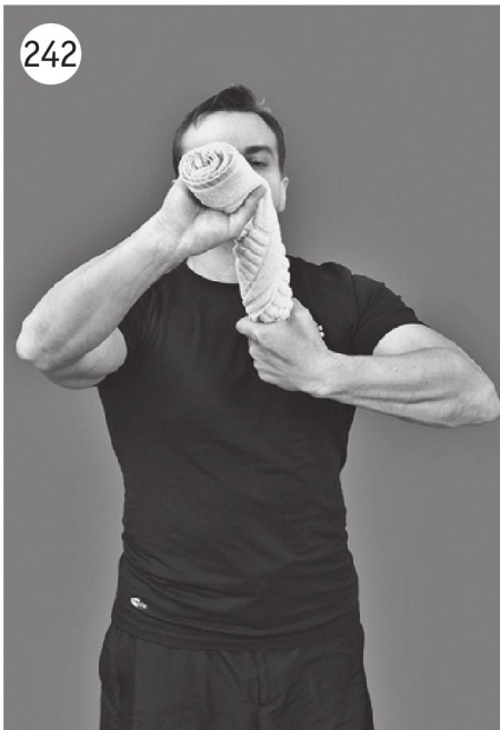 Иллюстрация к книге — Суставы без боли. Курс изометрической гимнастики [i_259.jpg]