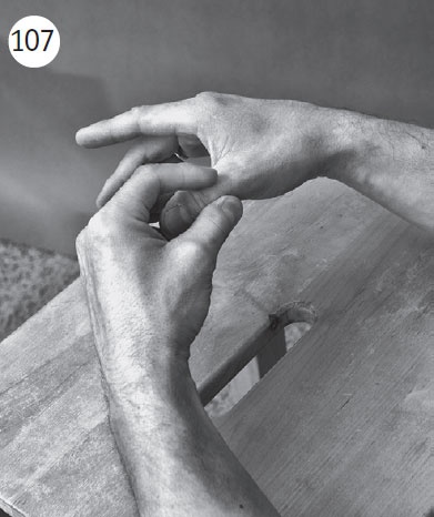 Иллюстрация к книге — Шея без боли. Уникальный изометрический тренинг [i_131.jpg]