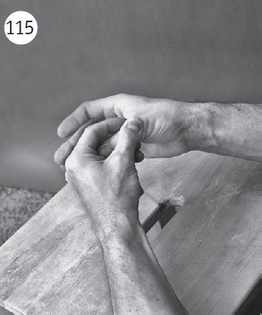 Иллюстрация к книге — Шея без боли. Уникальный изометрический тренинг [i_139.jpg]