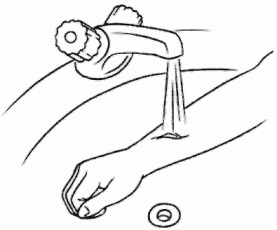 Иллюстрация к книге — Неотложная помощь. Справочник для родителей. Всегда под рукой [i_038.jpg]