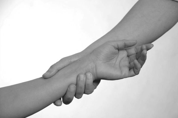 Иллюстрация к книге — Экстренная помощь при травмах, болевых шоках и воспалениях. Опыт работы в чрезвычайных ситуациях [_060f.jpg]