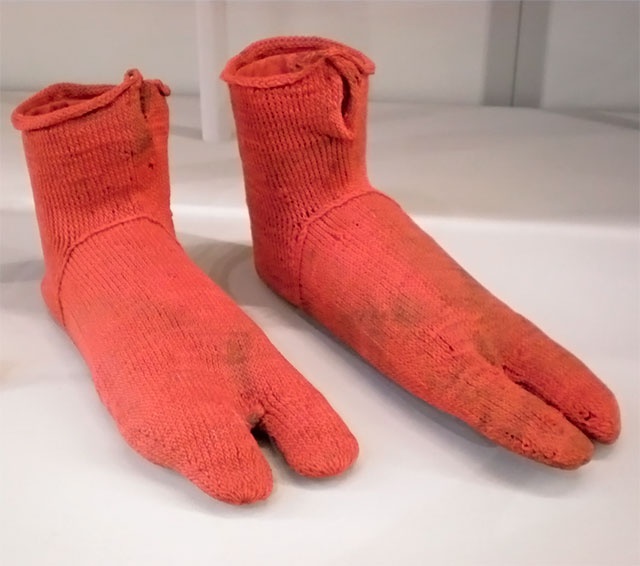 Иллюстрация к книге — Библия моды [i_138.jpg]