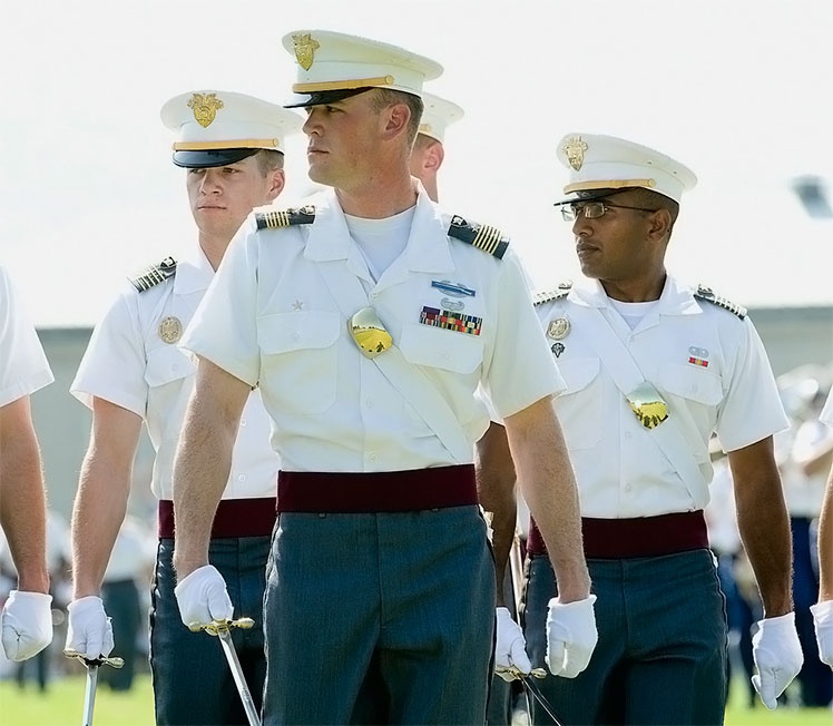 Иллюстрация к книге — Библия моды [i_176.jpg]