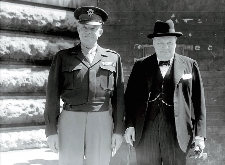 Иллюстрация к книге — Библия моды [i_177.jpg]